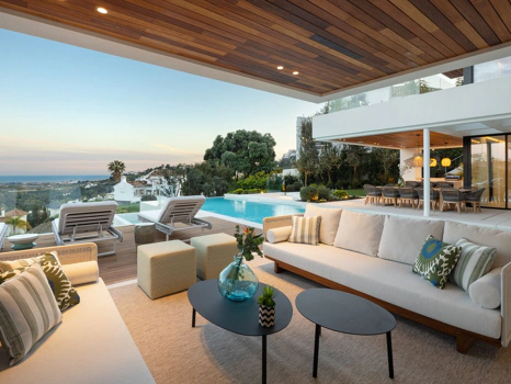 Villa for sale in Benahavis