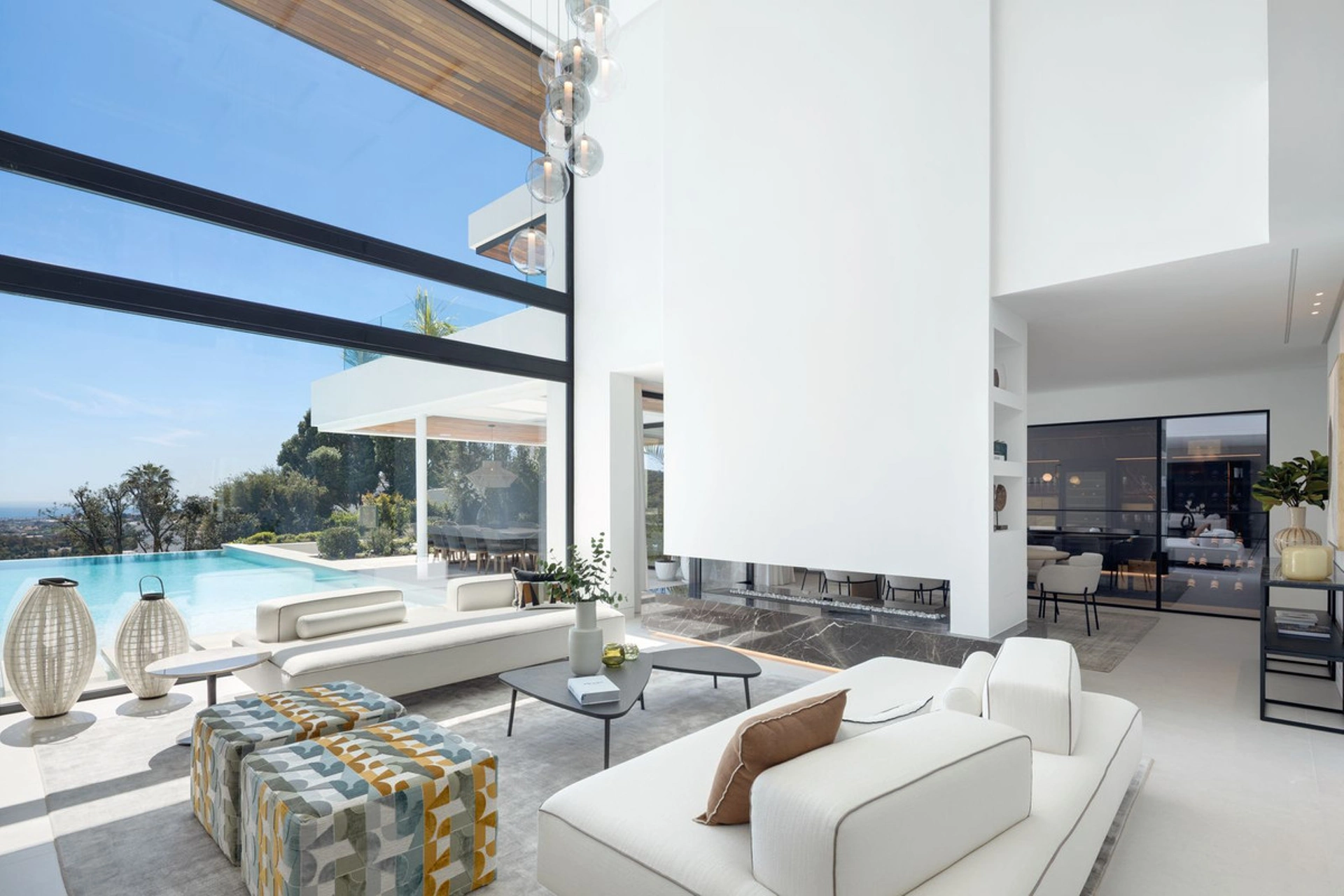 Villa for sale in Benahavis