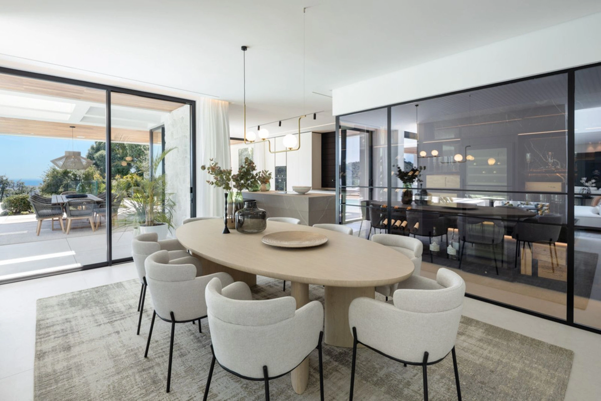 Villa for sale in Benahavis