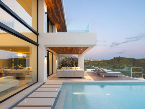 Villa for sale in Benahavis