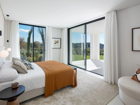 Villa for sale in Benahavis