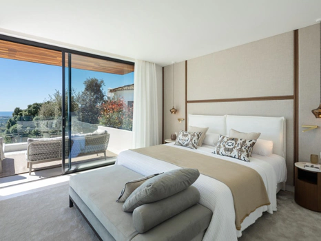 Villa for sale in Benahavis