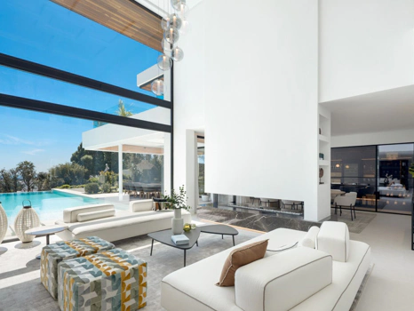 Villa for sale in Benahavis
