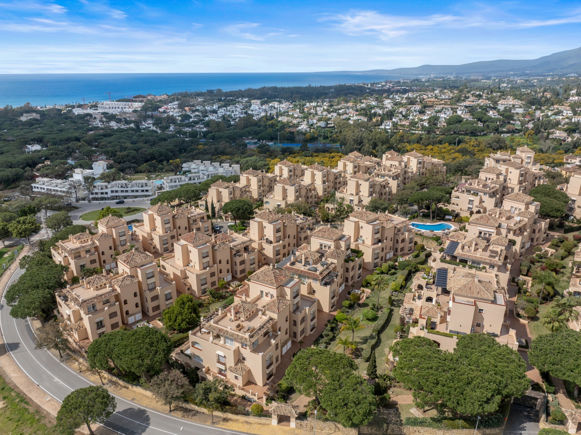 Ground Floor Apartment for sale in Hacienda Elviria, Marbella East