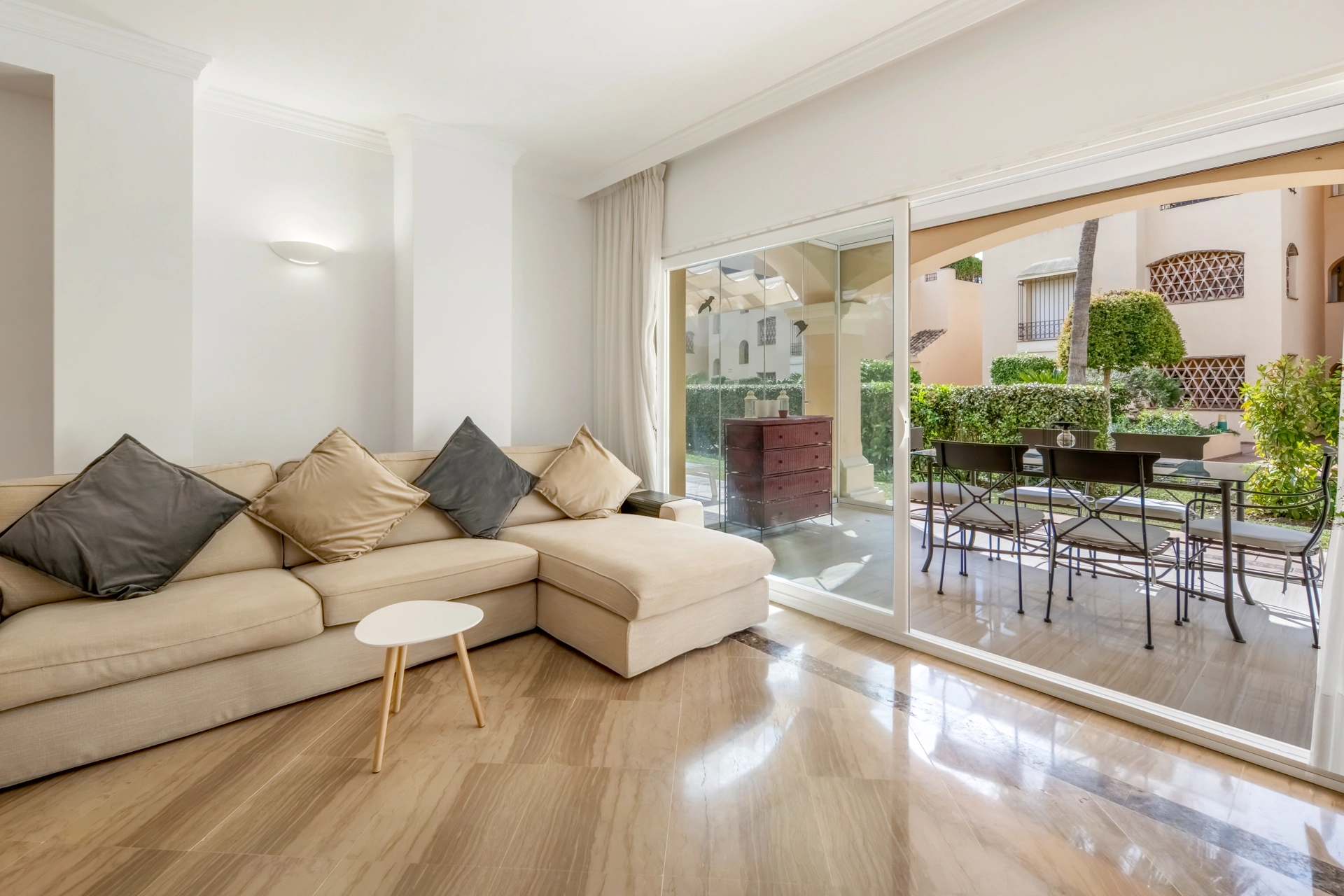 Ground Floor Apartment for sale in Hacienda Elviria, Marbella East
