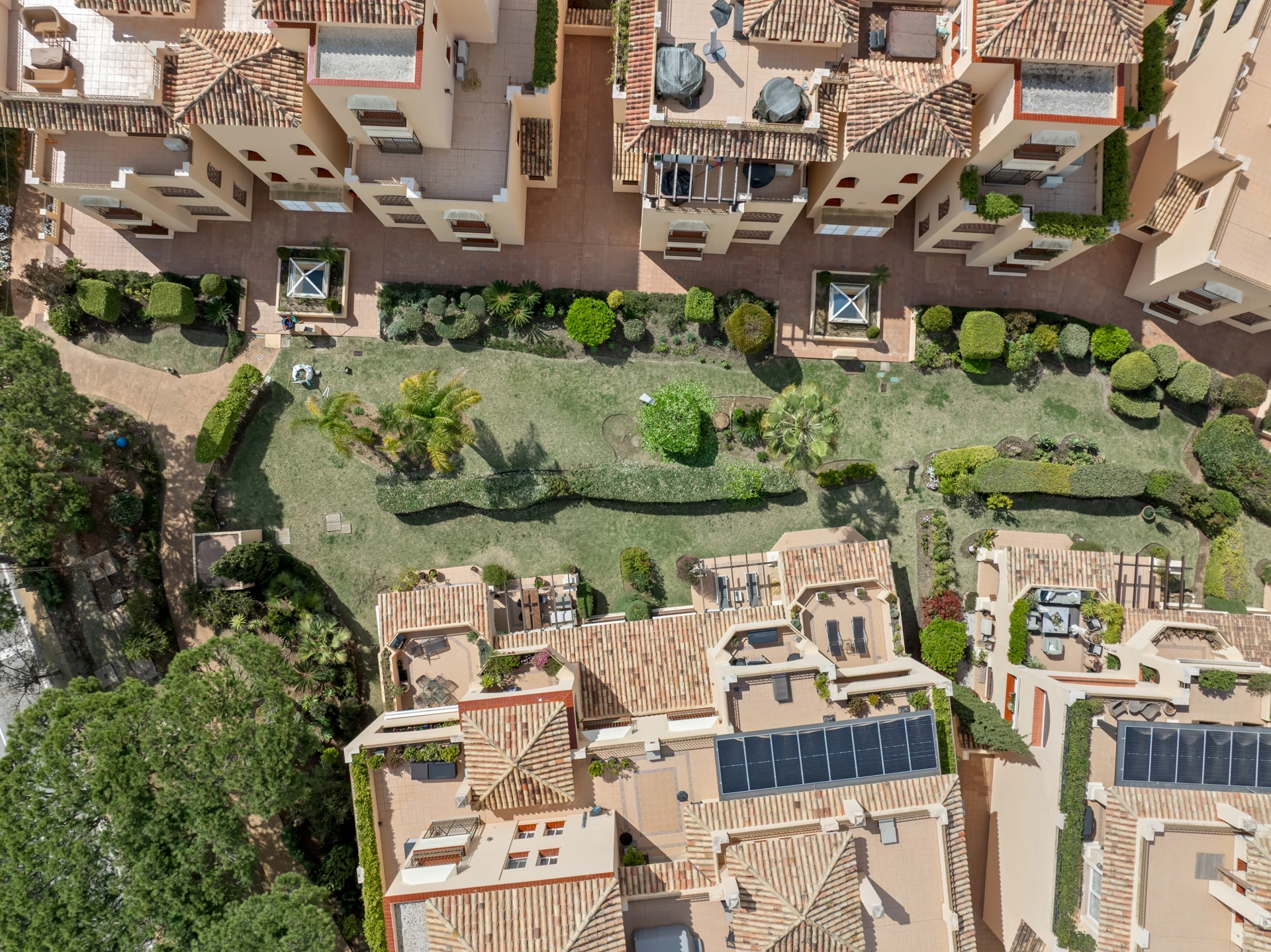 Ground Floor Apartment for sale in Hacienda Elviria, Marbella East