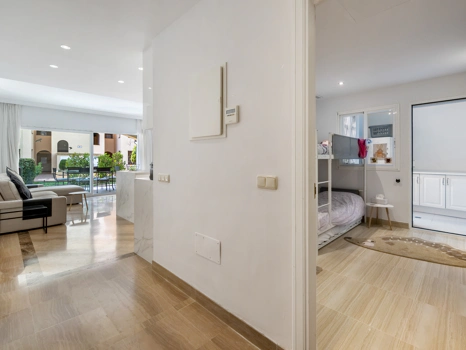 Elegant Ground Floor Apartment with Garden Access in Hacienda Elviria