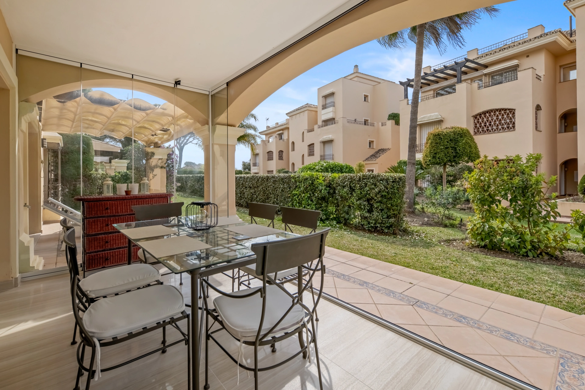 Ground Floor Apartment for sale in Hacienda Elviria, Marbella East
