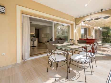 Elegant Ground Floor Apartment with Garden Access in Hacienda Elviria