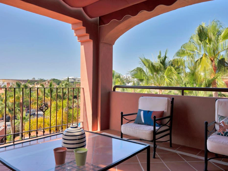 Ático Dúplex de Lujo con Encanto Mediterráneo en La Alzambra, Nueva Andalucía