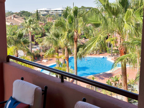 Ático Dúplex de Lujo con Encanto Mediterráneo en La Alzambra, Nueva Andalucía