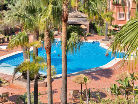Ático Dúplex de Lujo con Encanto Mediterráneo en La Alzambra, Nueva Andalucía