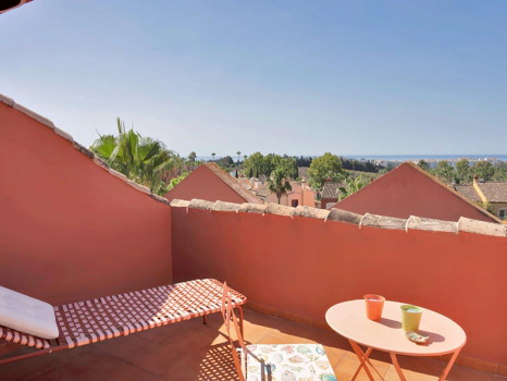 Ático Dúplex de Lujo con Encanto Mediterráneo en La Alzambra, Nueva Andalucía