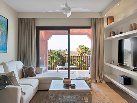 Ático Dúplex de Lujo con Encanto Mediterráneo en La Alzambra, Nueva Andalucía