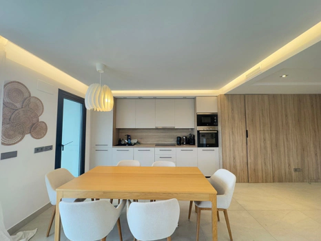 Located in the exclusive development of The Crest, this stylish 3-bedroom apartment offers a refined blend of modern design, comfort, and natural light—ideal for those seeking a spacious home on the Costa del Sol.  The open-plan living and dining area is
