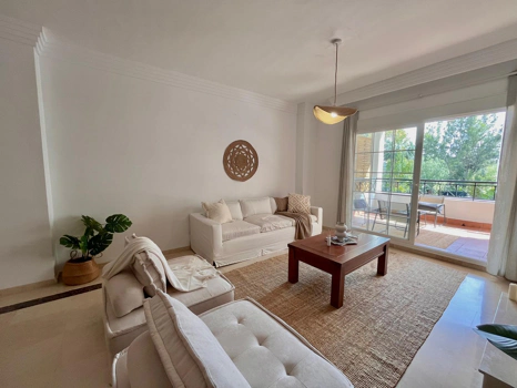 Moderno Apartamento Reformado de 2 Dormitorios con Gran Terraza
