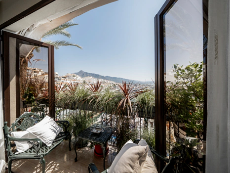 Prestige Living and Investment Opportunity in the Heart of Puerto Banús