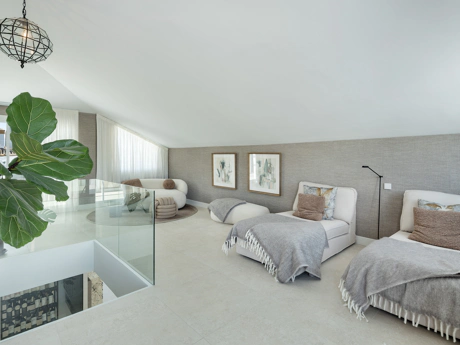 Luxury Duplex Penthouse with Panoramic Sea & Mountain Views
