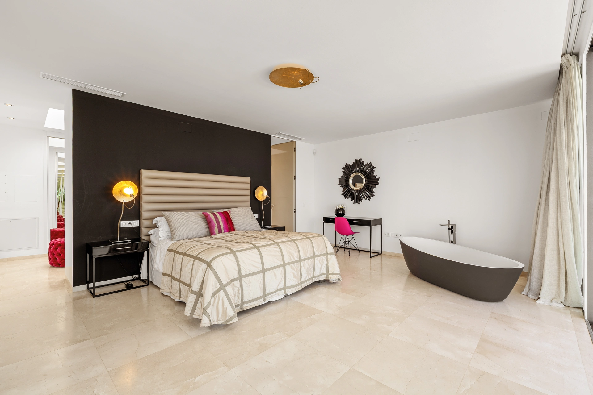 Villa en venta en Nueva Andalucia, Marbella