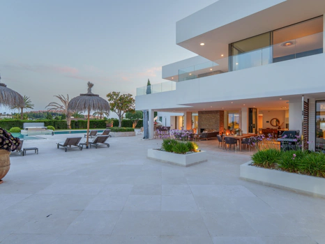 Villa de Lujo en Venta en Marbella – Cerquilla 59, Nueva Andalucía