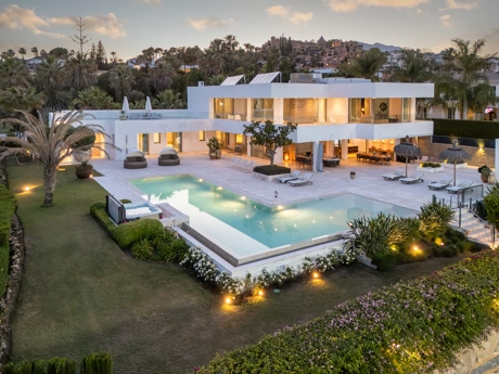Villa de Lujo en Venta en Marbella – Cerquilla 59, Nueva Andalucía