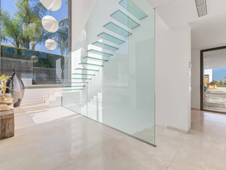 Villa de Lujo en Venta en Marbella – Cerquilla 59, Nueva Andalucía