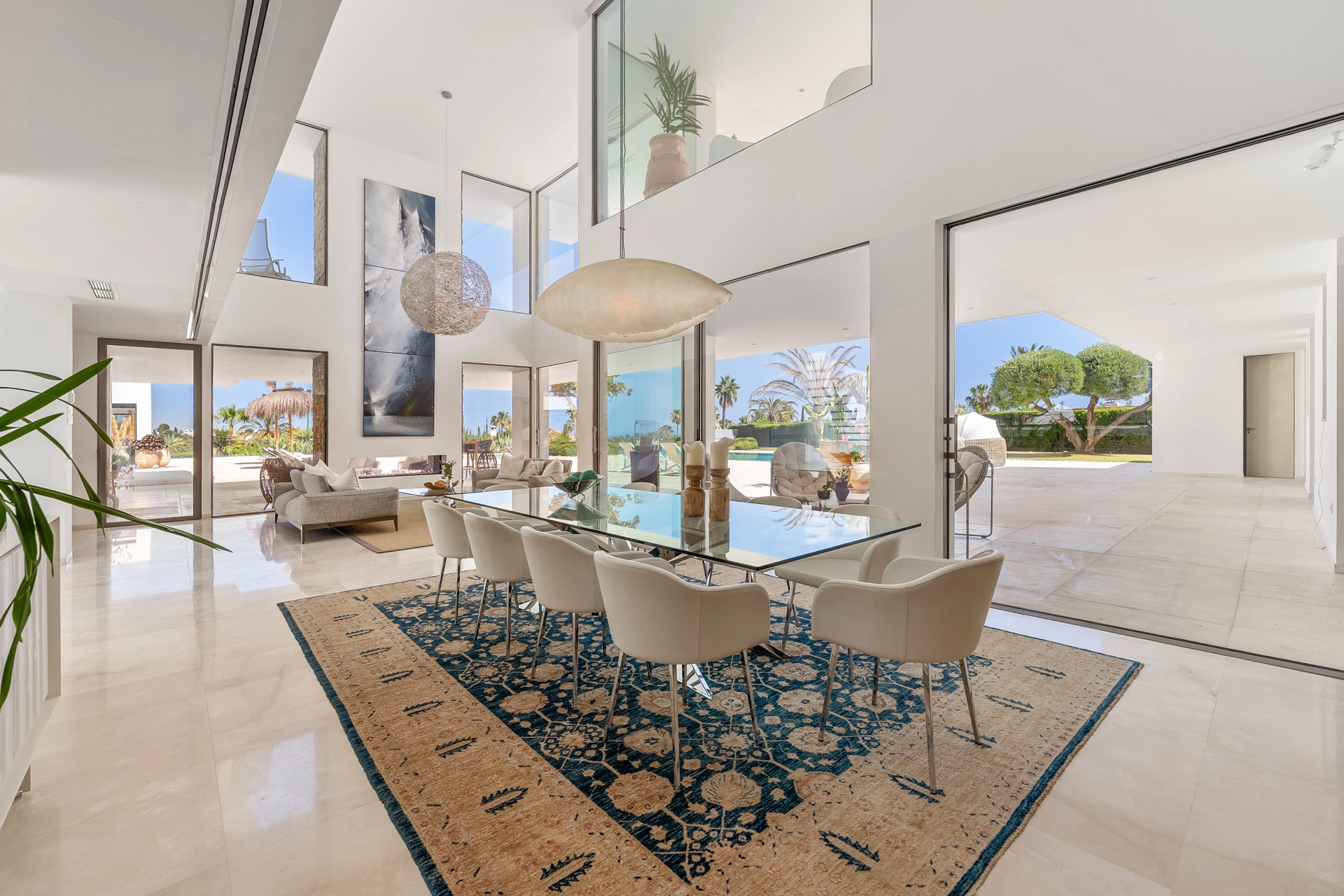 Villa en venta en Nueva Andalucia, Marbella