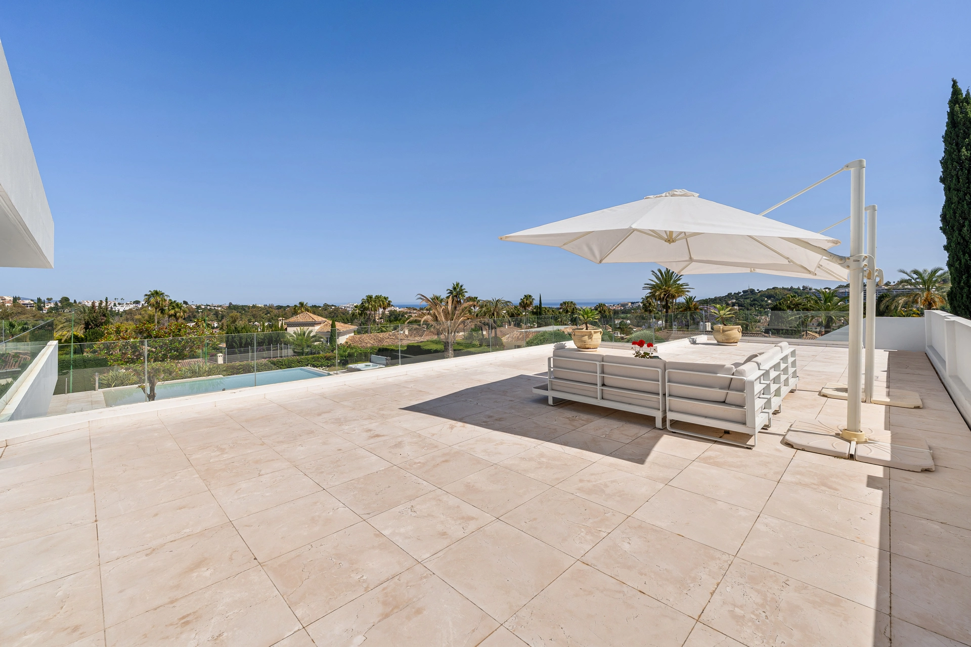 Villa en venta en Nueva Andalucia, Marbella