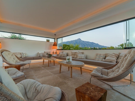Villa de Lujo en Venta en Marbella – Cerquilla 59, Nueva Andalucía