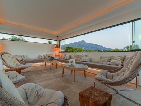 Villa de Lujo en Venta en Marbella – Cerquilla 59, Nueva Andalucía