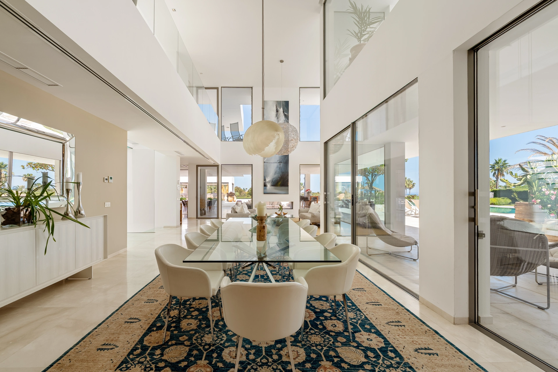 Villa en venta en Nueva Andalucia, Marbella