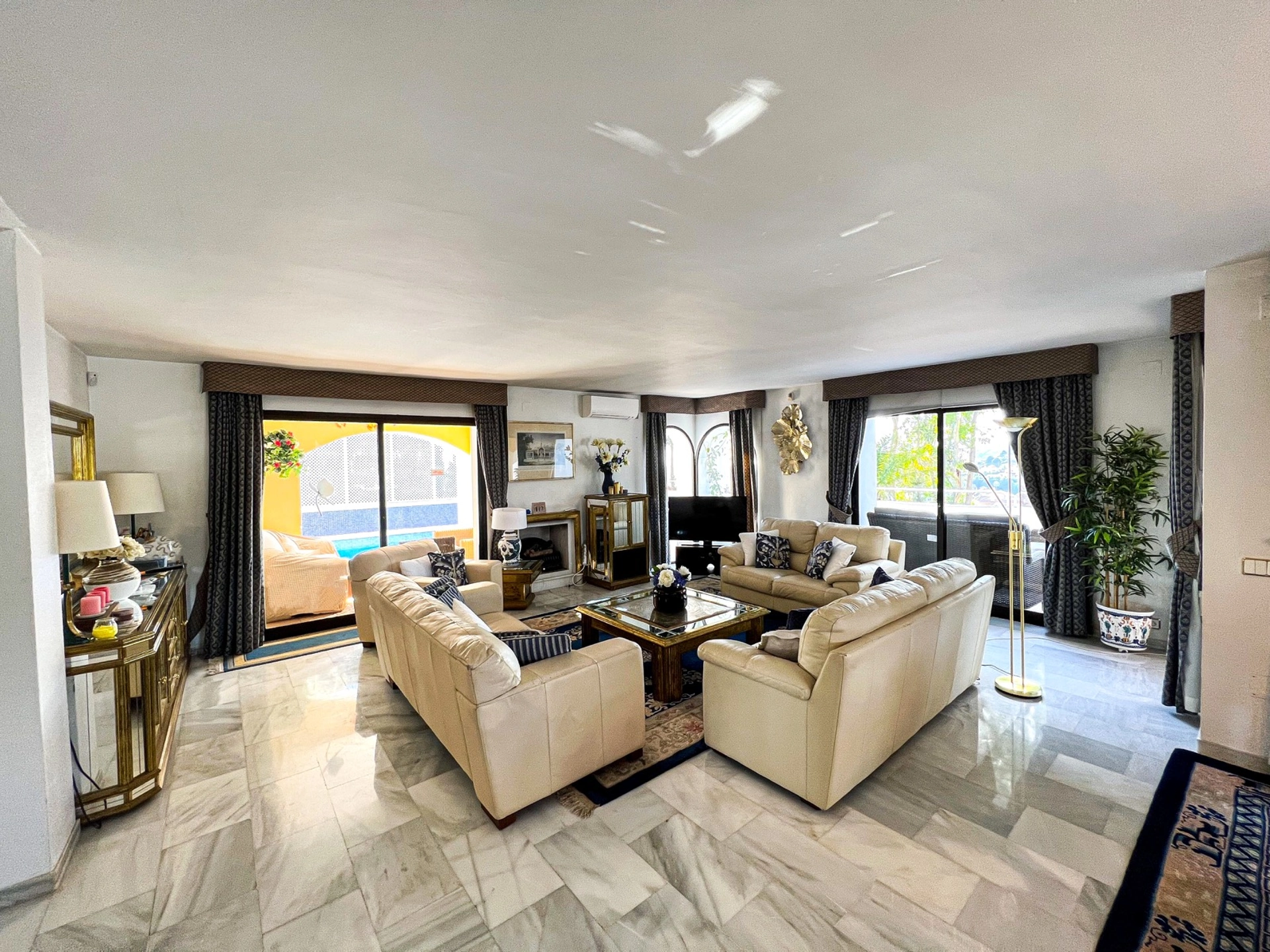 Casa en alquiler en Nueva Andalucia, Marbella