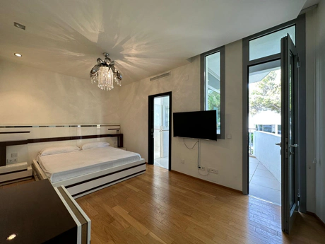 Semi Detached House for rent in Sierra Blanca, Marbella