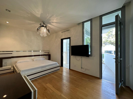 Semi Detached House for rent in Sierra Blanca, Marbella