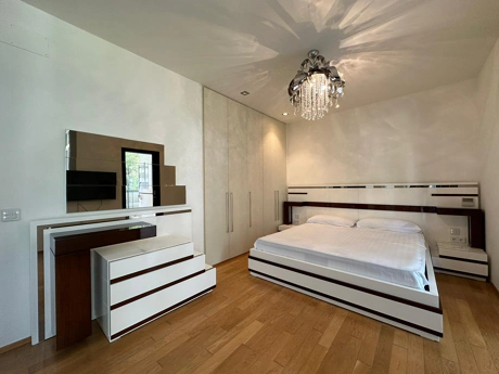Semi Detached House for rent in Sierra Blanca, Marbella