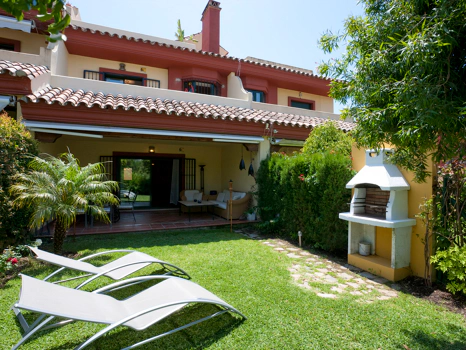 Adosado en alquiler larga temporada en Jardines de Doña Maria, Marbella