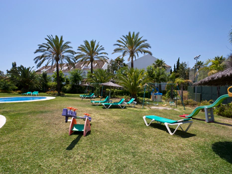 Adosado en alquiler larga temporada en Jardines de Doña Maria, Marbella