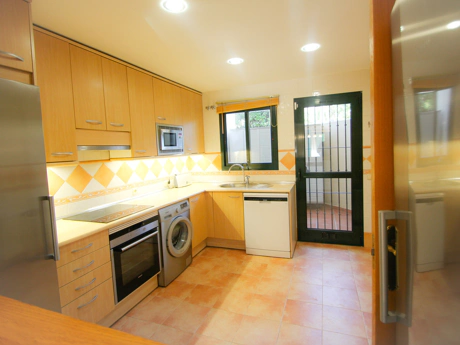 Town House for longterm rent in Jardines de Doña Maria, Marbella