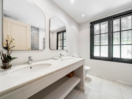 Andalusian Charm Meets Modern Comfort – Just 500m from the Beach in Marbella.