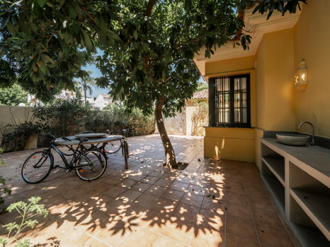 Encanto Andaluz con Comodidad Moderna – A solo 500 m de la Playa en Marbella