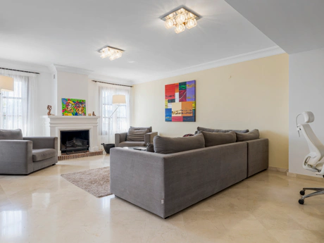 Elegant 5-Bedroom Townhouse in La Perla de la Heredia, Marbella