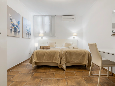 Elegant 5-Bedroom Townhouse in La Perla de la Heredia, Marbella