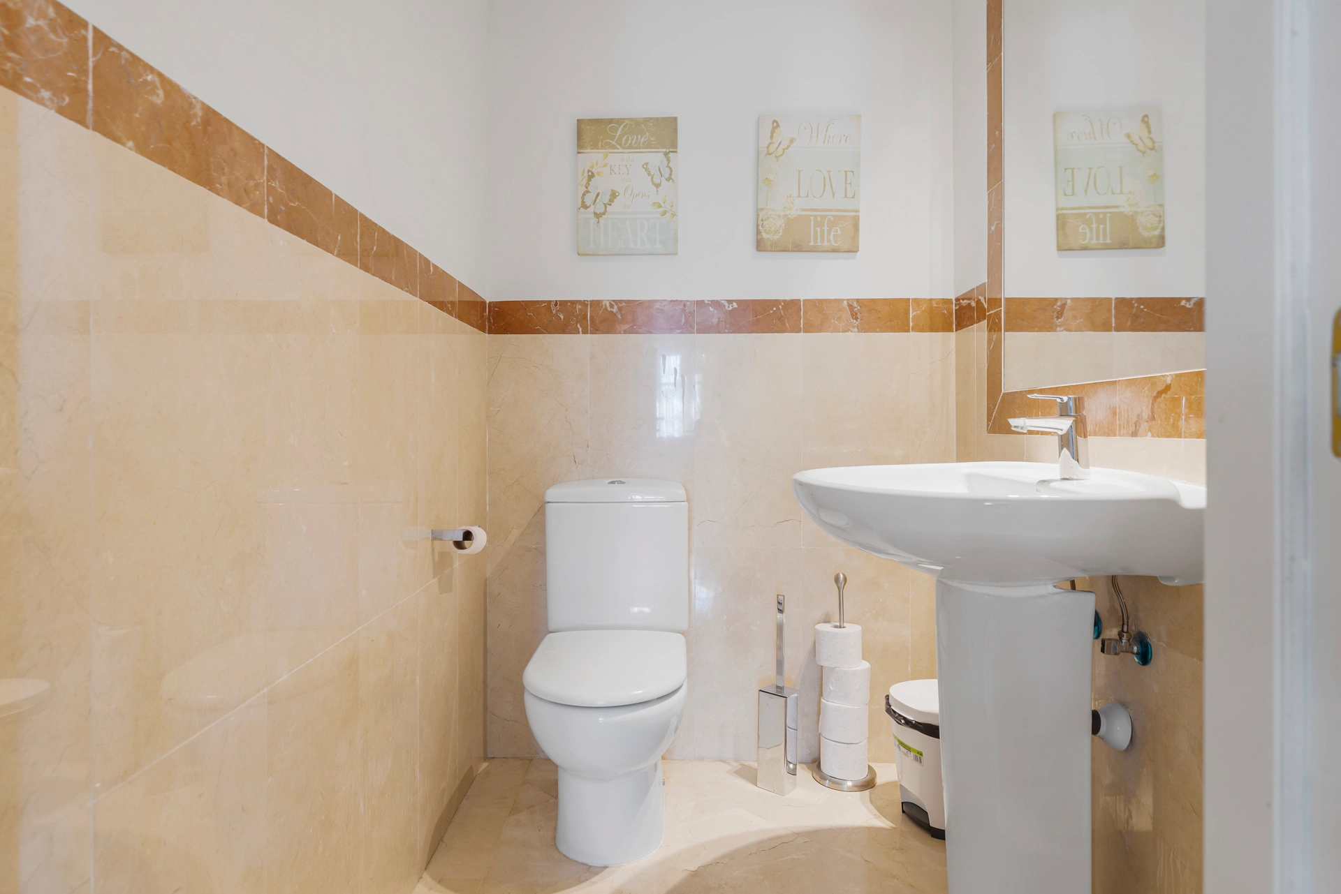 Town House for sale in Benahavis