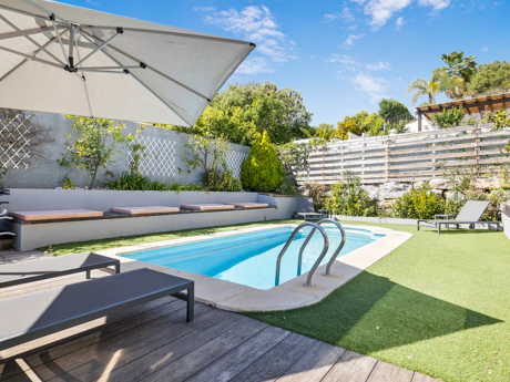 Elegant 5-Bedroom Townhouse in La Perla de la Heredia, Marbella