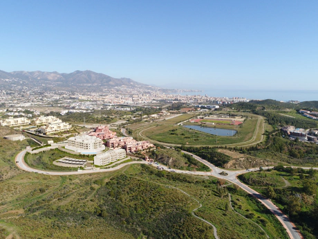 Valley Views, located in Mijas, is a new residential development comprising 54 apartments, private parking spaces, and a communal pool.