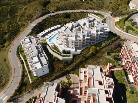 Valley Views, located in Mijas, is a new residential development comprising 54 apartments, private parking spaces, and a communal pool.