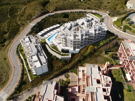 Valley Views, located in Mijas, is a new residential development comprising 54 apartments, private parking spaces, and a communal pool.