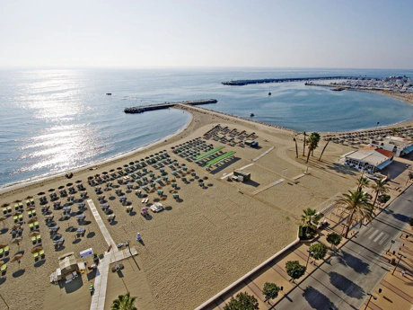 Valley Views, located in Mijas, is a new residential development comprising 54 apartments, private parking spaces, and a communal pool.