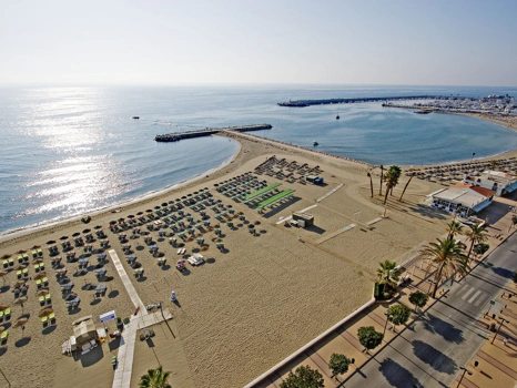 Valley Views, located in Mijas, is a new residential development comprising 54 apartments, private parking spaces, and a communal pool.