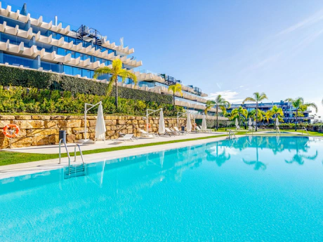 Apartment for sale in Estepona
